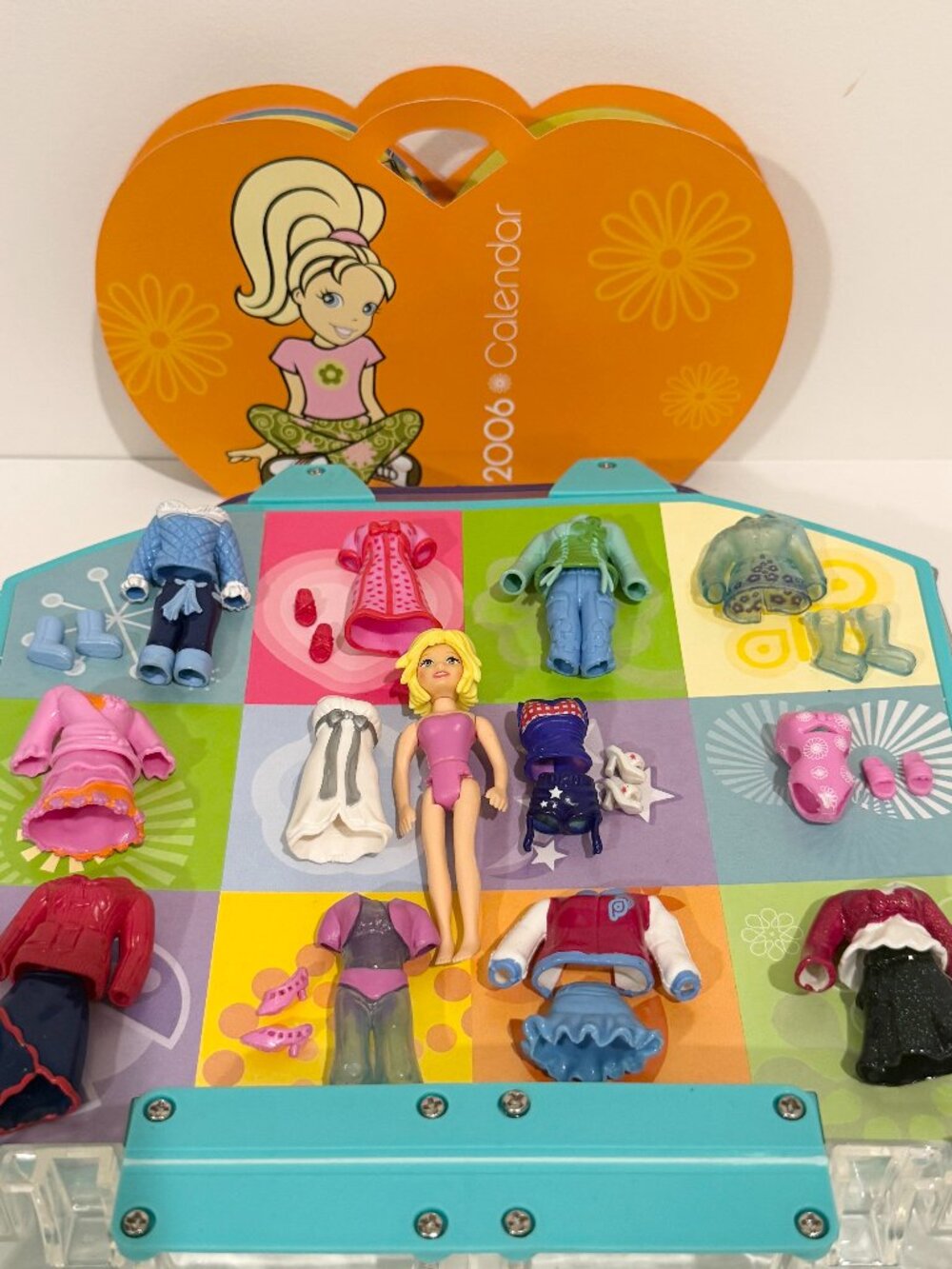 Fashion Polly/Pollly Pocket Year-Round Style Set with Bubble Case and Calendar